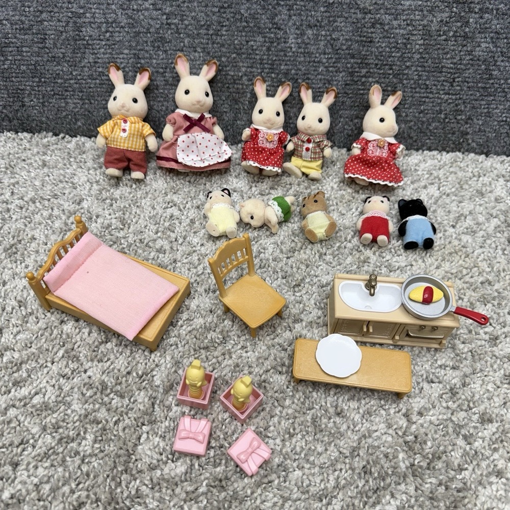 Calico Critters rabbit family doll figures toys huge lot w/ furniture